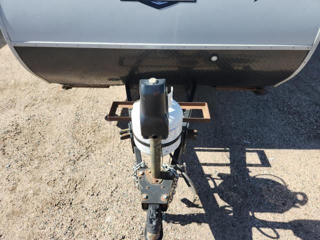 2016 Lance Camper