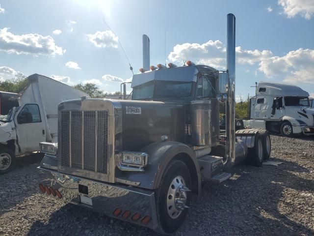 1999 Peterbilt 379 Semi Truck