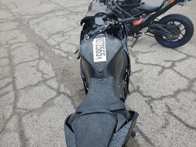 2025 Kawasaki Zx1002 m