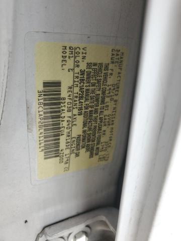 2011 Niss Versa 1.8 s
