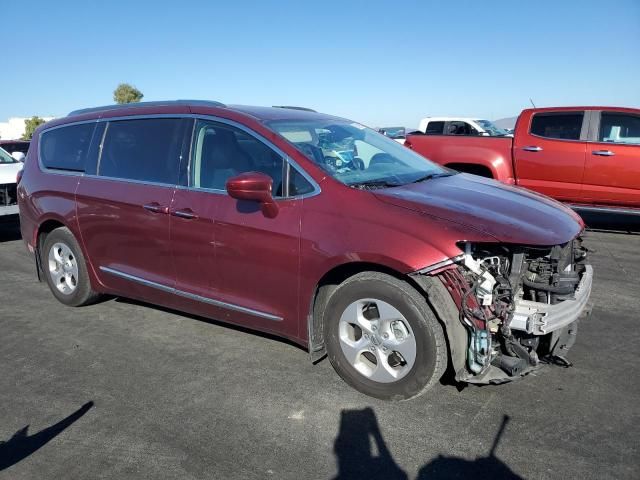 2018 Chrysler Pacifica Hybrid Touring l