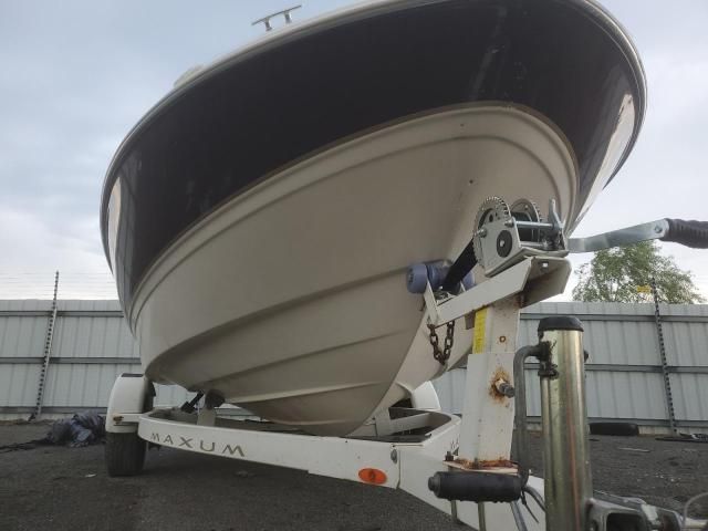 1999 Maxum Boat