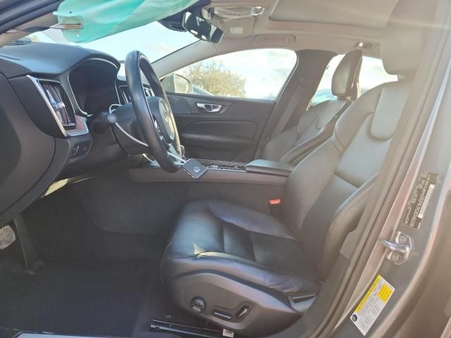 2020 Volvo S60 T5 Momentum