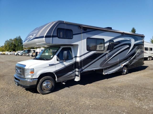 2016 Ford Econoline E450 Super Duty Cutaway Van