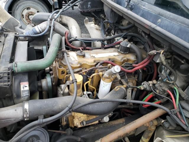 2002 Freightliner Medium Conventional FL70
