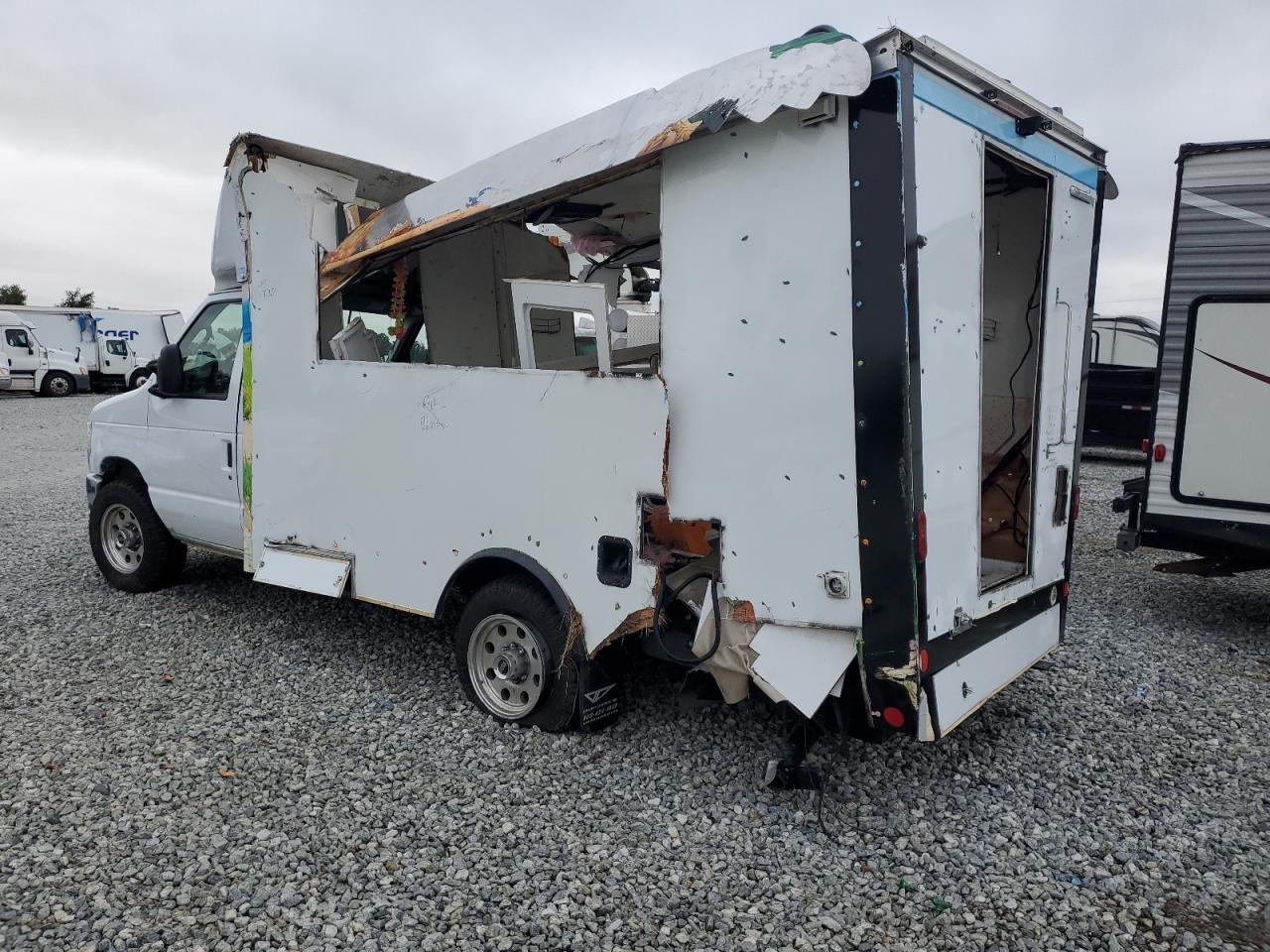 2025 Ford Econoline E350 Super Duty Cutaway Van