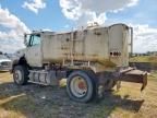 1995 Ford LA9000 Water Truck