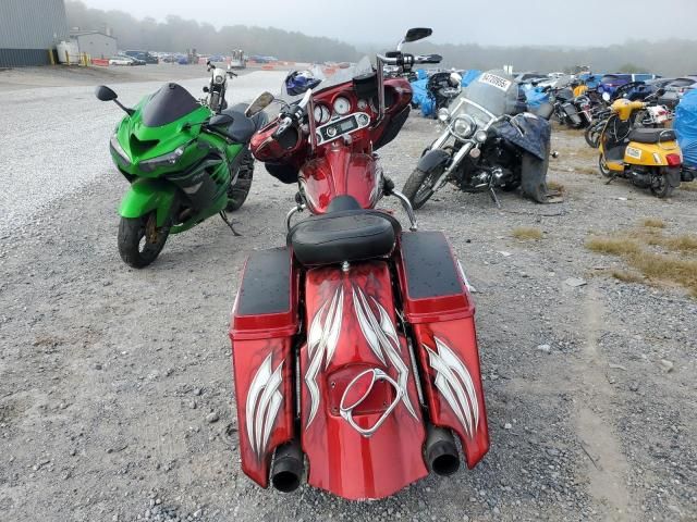 2011 Harley-Davidson Flhx
