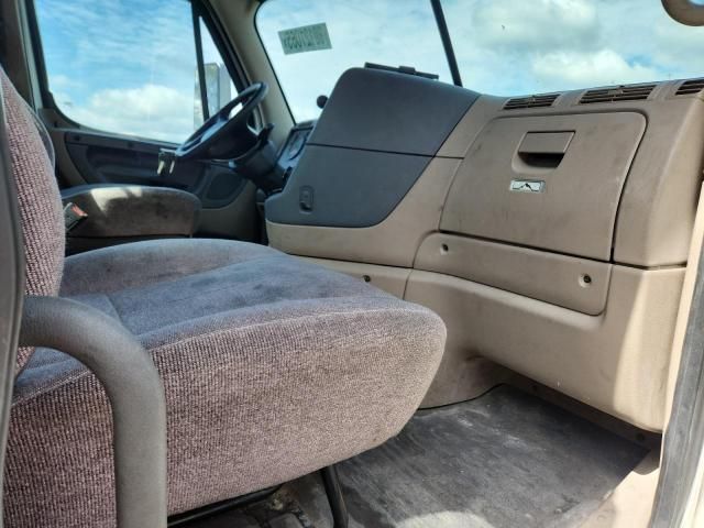 2018 Freightliner Cascadia 125 Semi Truck