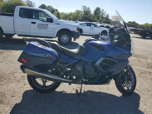 2013 Triumph Trophy SE
