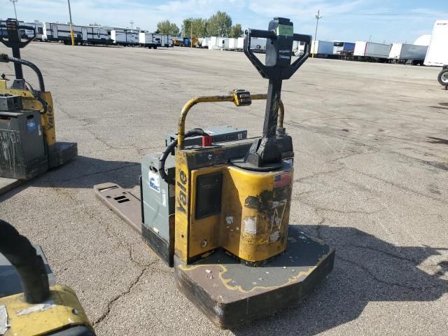 2000 Yale Forklift-Stand Up Forklift