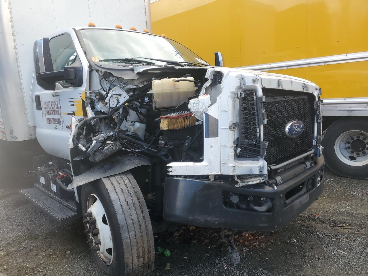 2022 Ford F750 BOX Truck