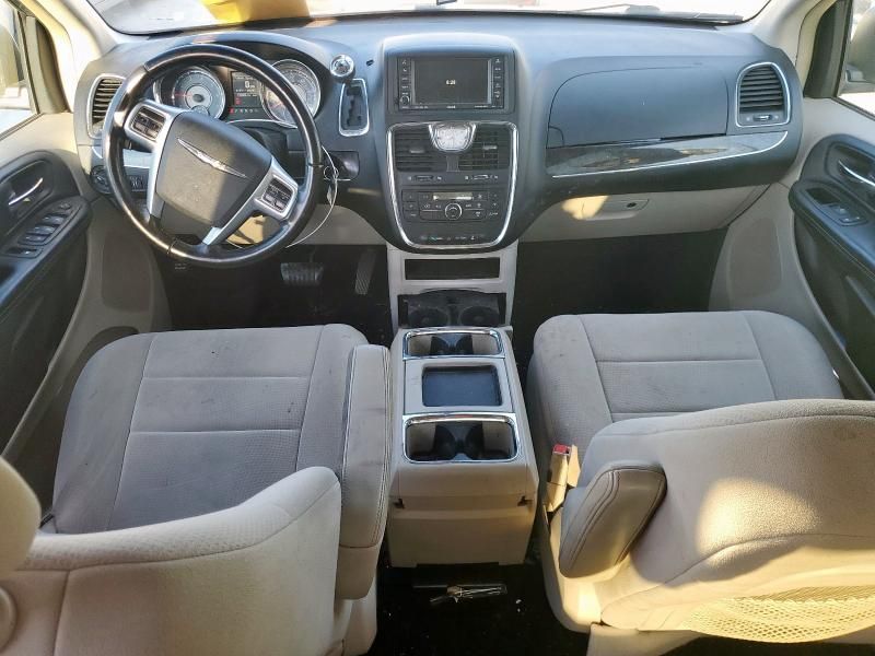 2011 Chrysler Town & Country Touring