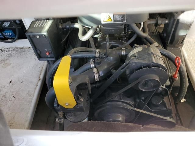 2000 Chris Craft Boat