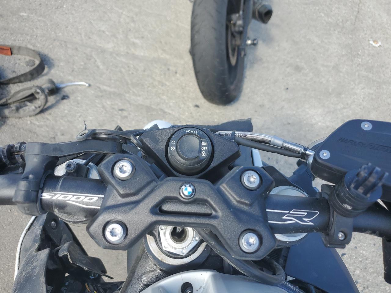 2024 BMW S 1000 R