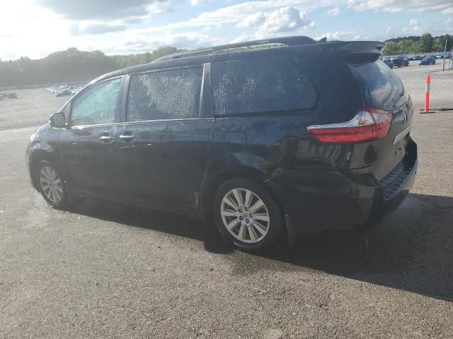 2017 Toyota Sienna XLE