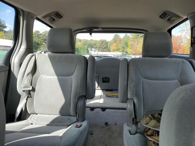2010 Toyota Sienna CE