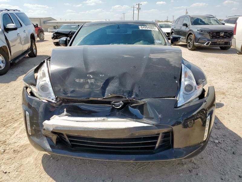 2017 Nissan 370Z Base