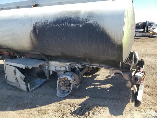 2001 Heil Tank Trailer