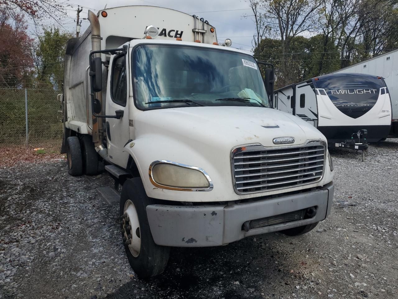 2004 Freightliner M2 106 MED-Refuse Truck