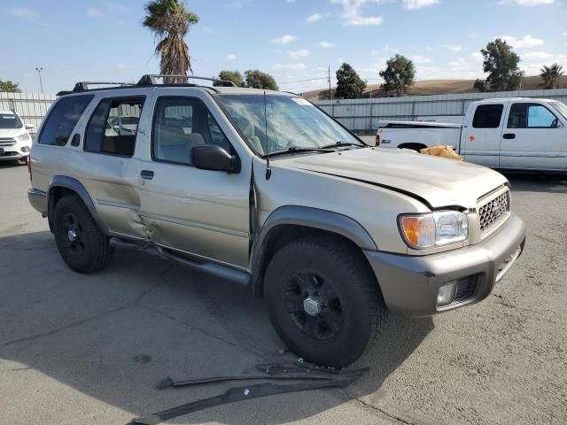 2000 Nissan Pathfinder LE
