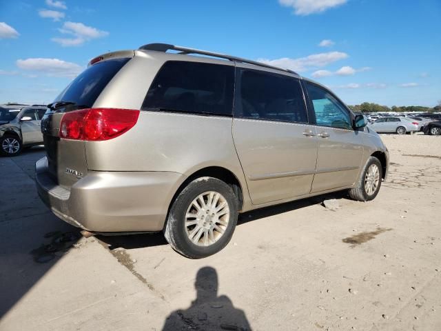 2009 Toyota Sienna LE