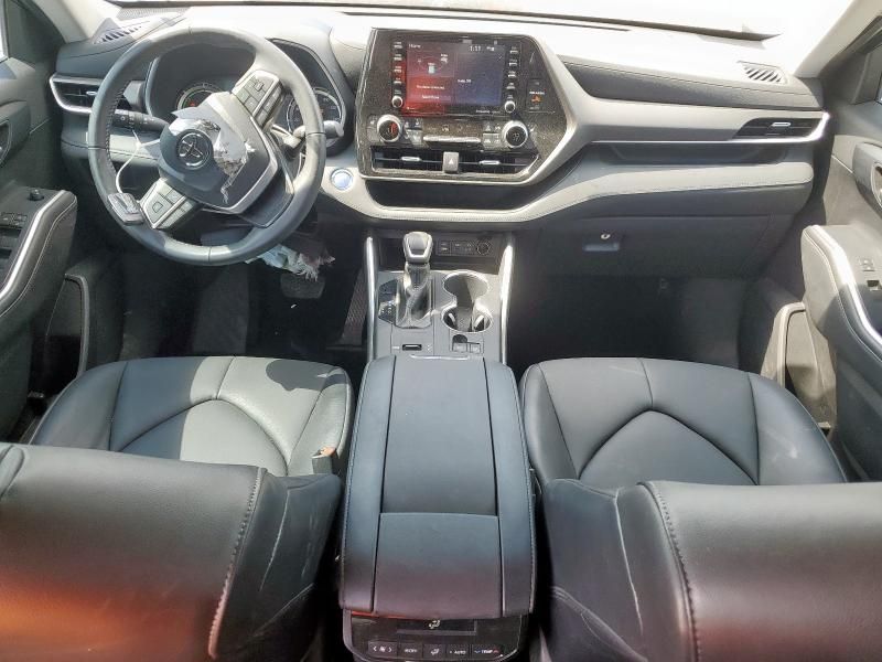 2022 Toyota Highlander Hybrid XLE