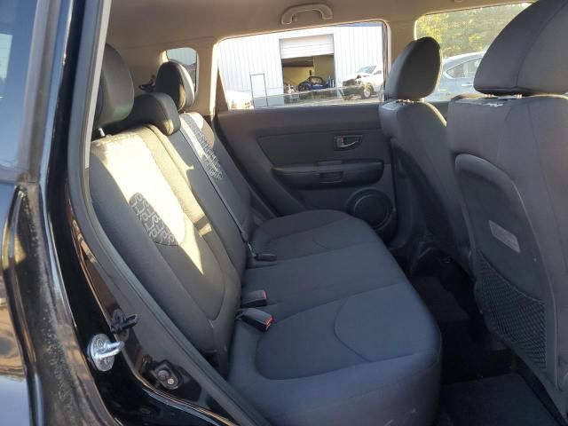 2011 KIA Soul +