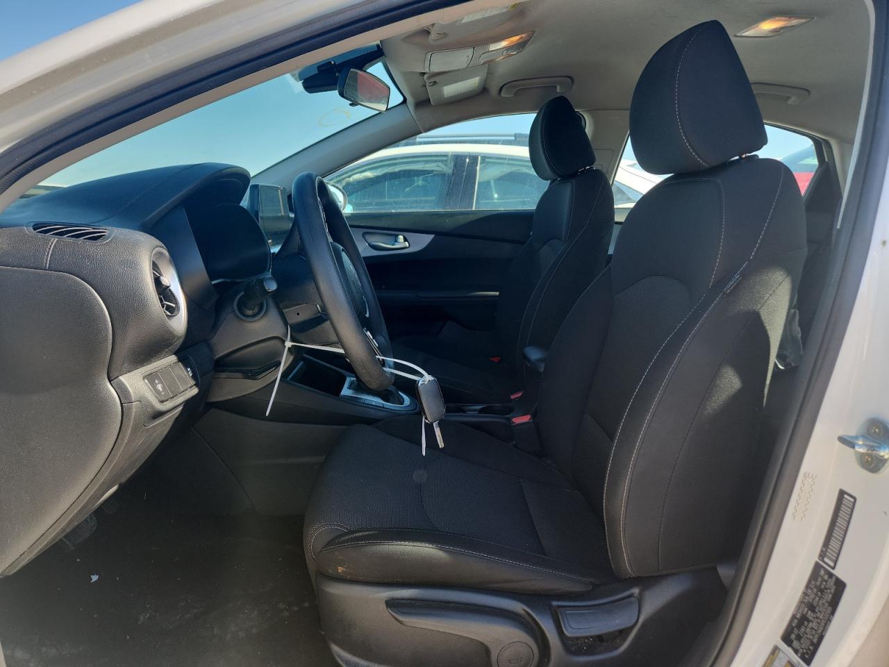 2023 KIA Forte lx