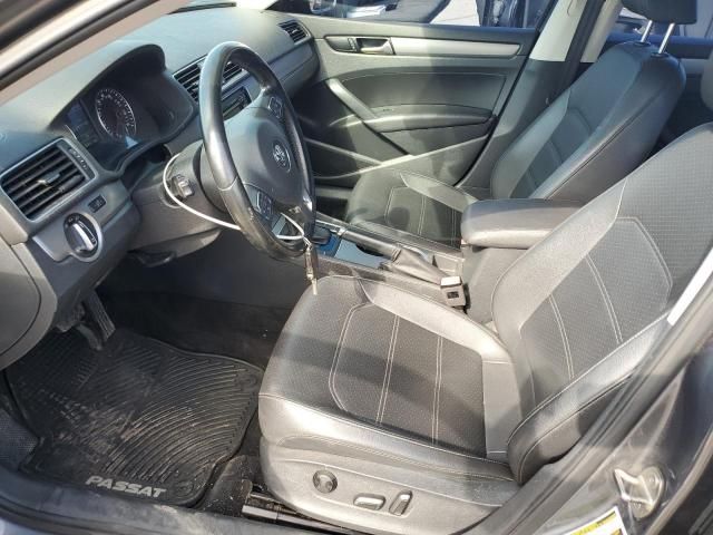 2015 Volkswagen Passat SE