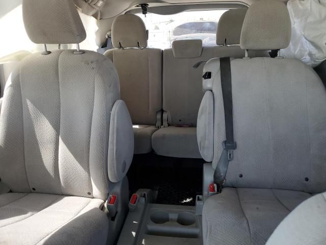 2014 Toyota Sienna LE