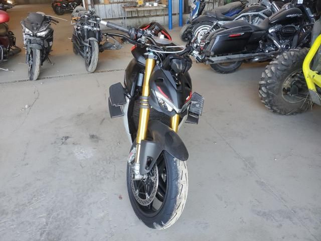 2022 Ducati Streetfighter V4