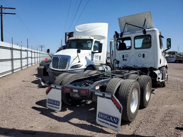 2025 Freightliner Cascadia 116