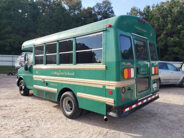 2011 GMC Savana Cutaway G3500