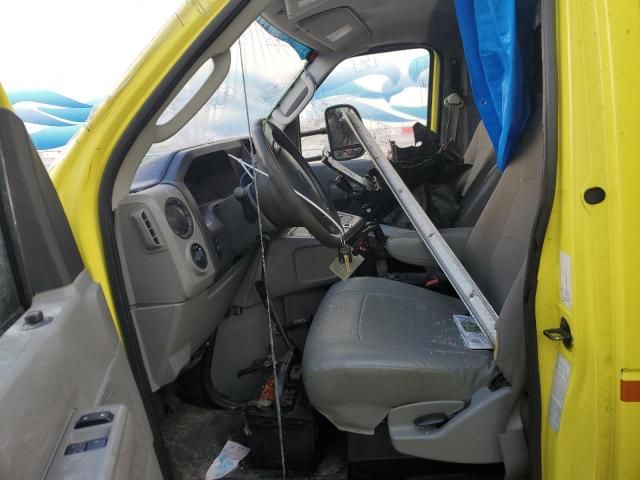 2015 Ford E350 Ambulance