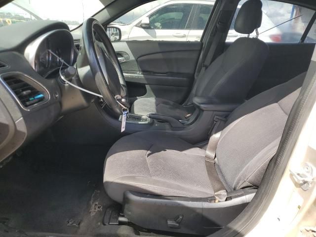 2013 Chrysler 200 Touring