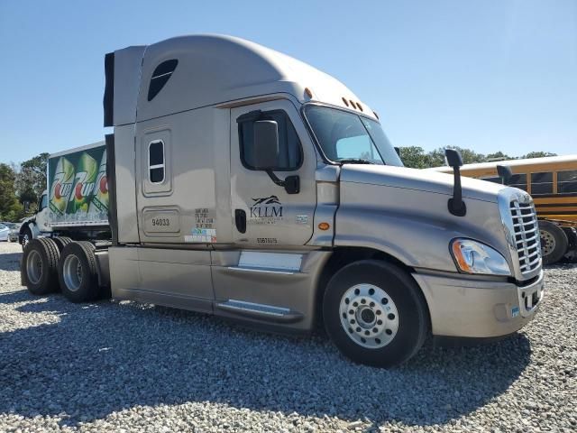 2014 Freightliner Cascadia Semi Truck