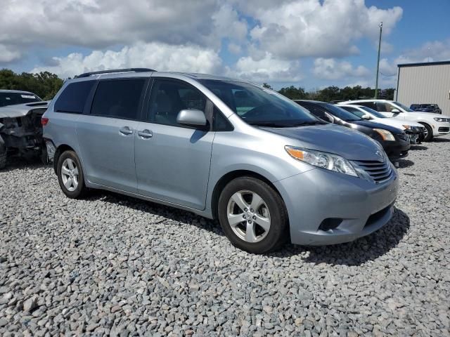 2016 Toyota Sienna LE