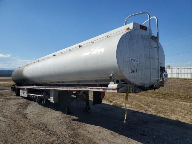 2001 Heil Tank Trailer