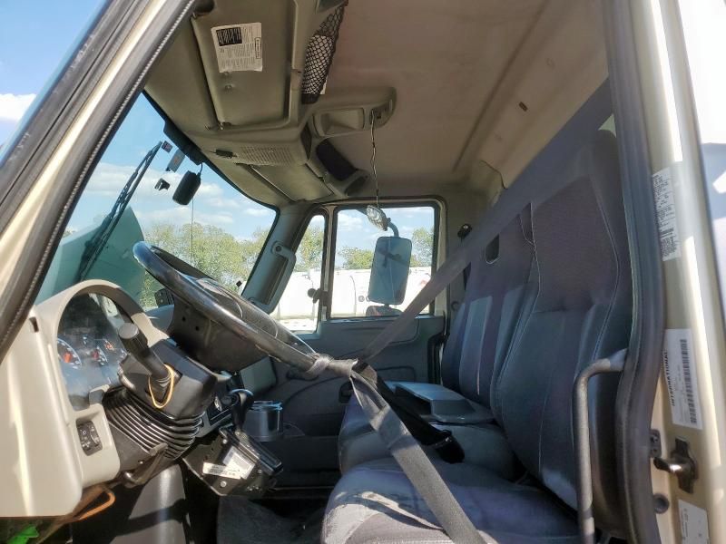 2019 International 4000 4300-BOX Truck