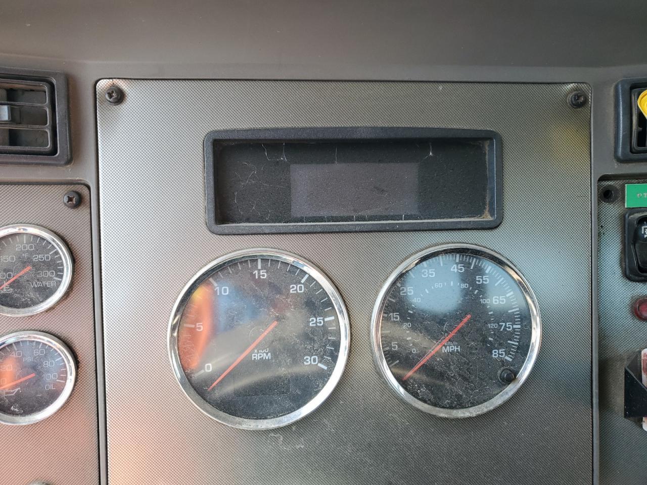 2016 Kenworth T370 Truck Cab AND Chassis