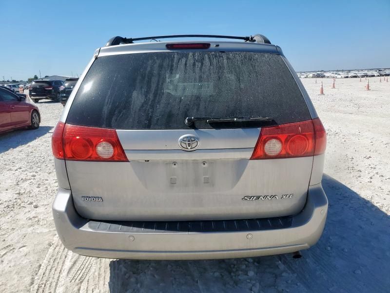 2010 Toyota Sienna XLE