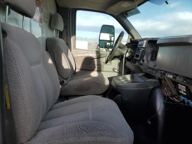 2006 GMC 2006 Chev Savana Cutaway G3500