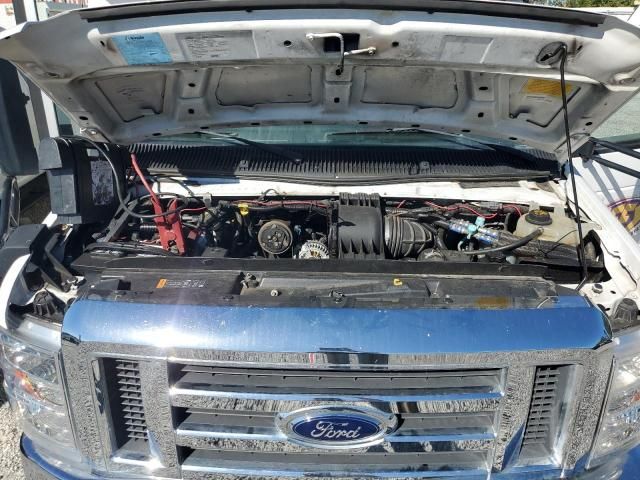 2019 Ford Econoline E350 Super Duty Cutaway Van
