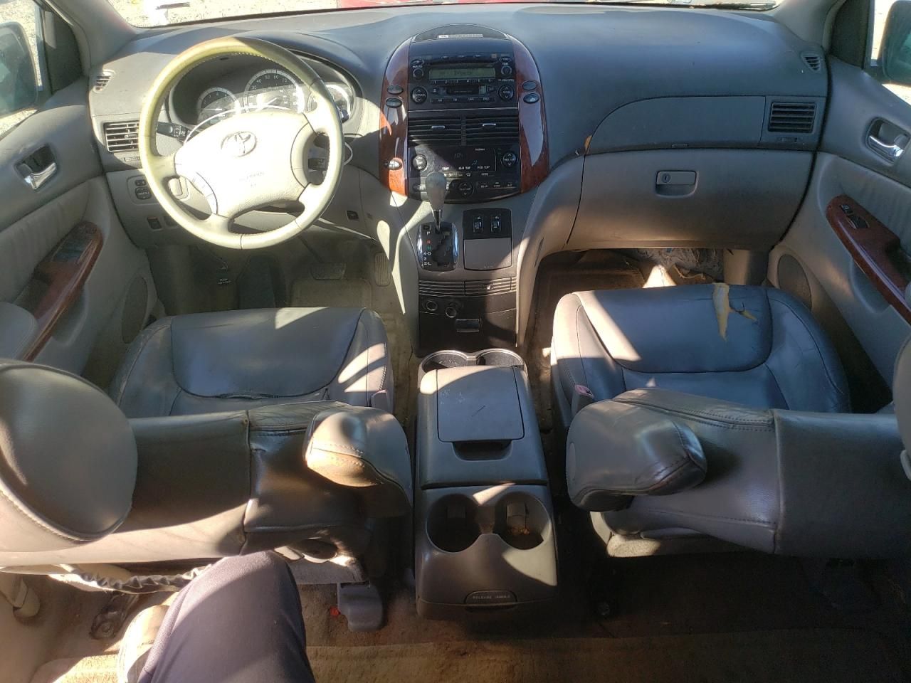 2005 Toyota Sienna xle