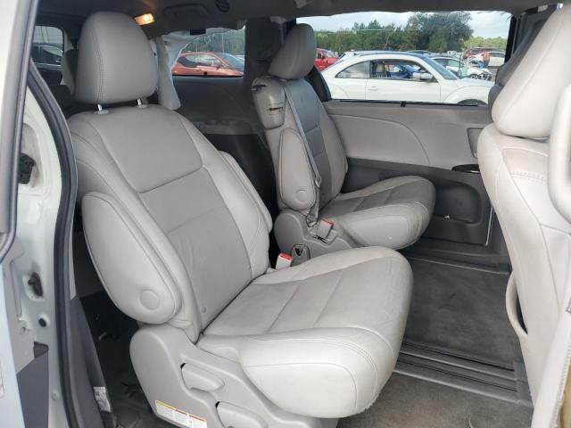 2017 Toyota Sienna XLE