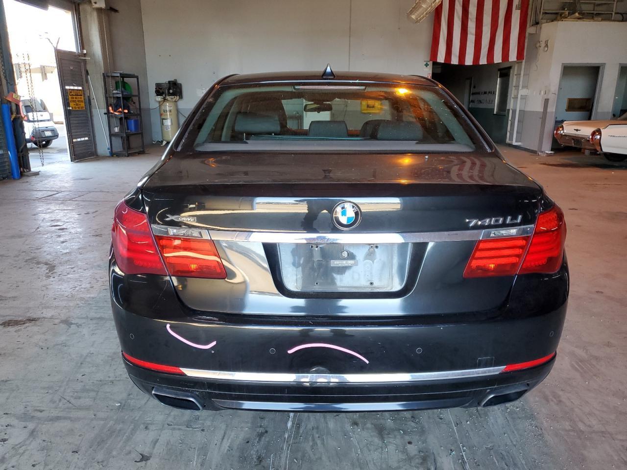 2013 BMW 740 lxi