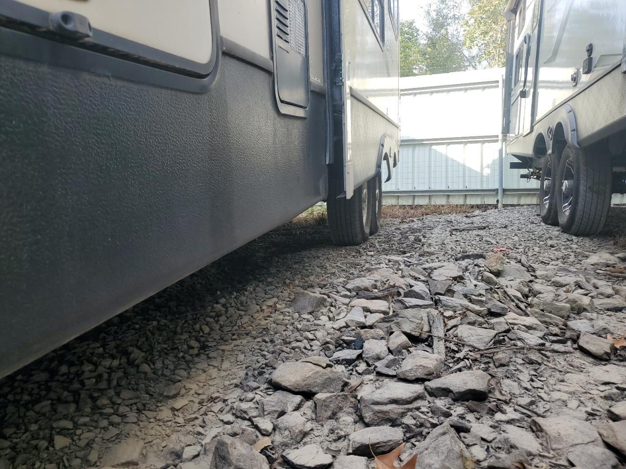 2017 Cougar 30RLS-Camper