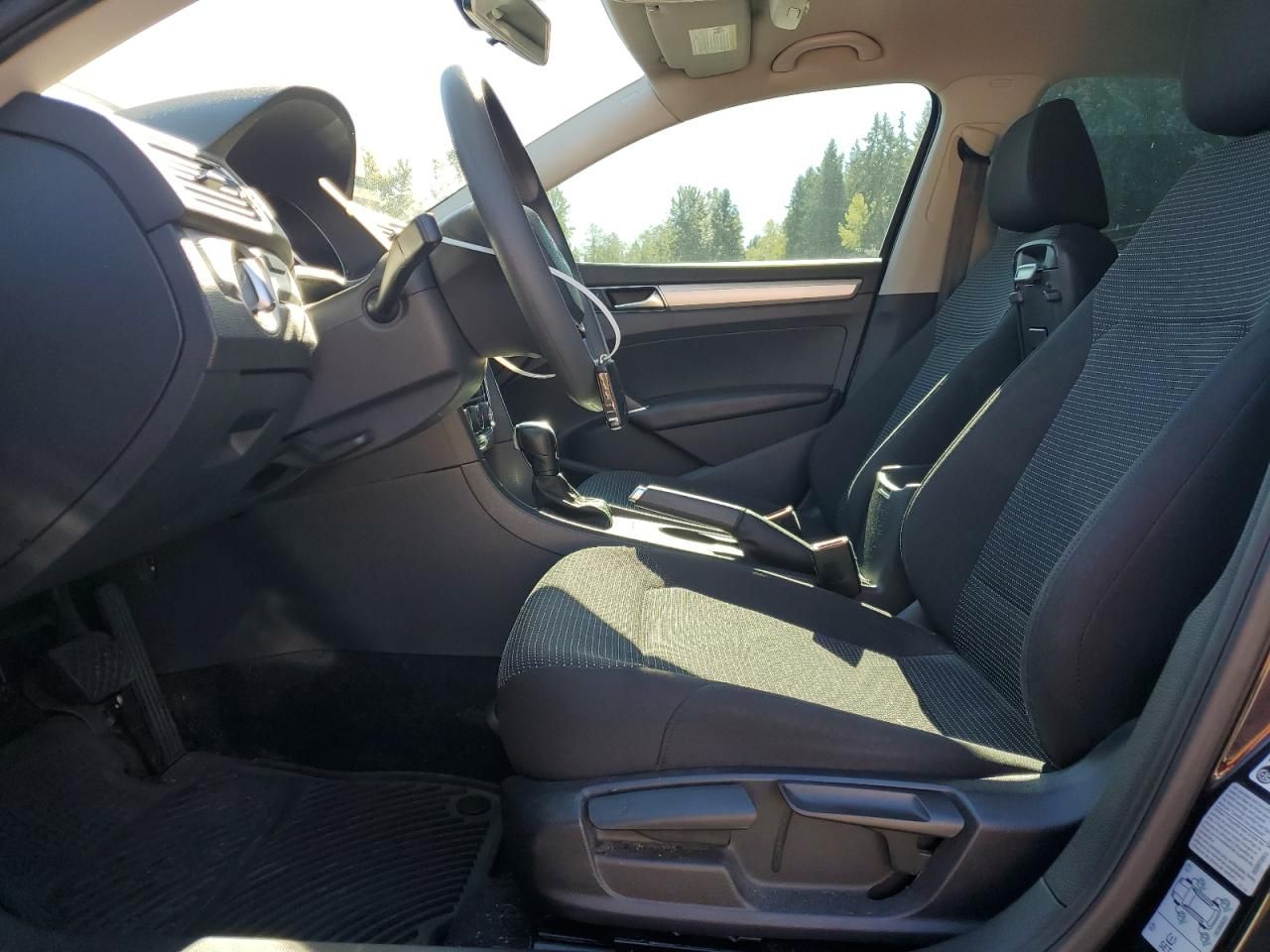 2017 Volkswagen Passat s