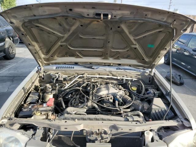 2001 Nissan Frontier Crew Cab XE